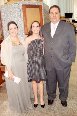 Na Catedral (1): Mônica Sandoval,  Ana Luísa Sandoval e Eduardo Sandoval
